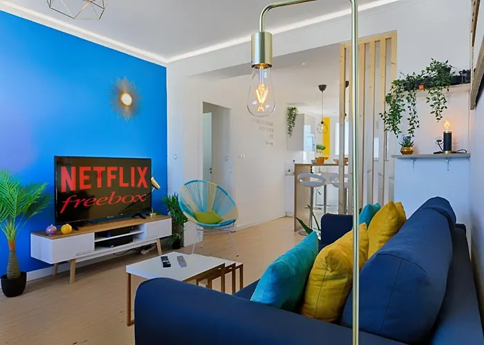 Nid Panoramique VUE WOW ! SPAdéco - LoungeZEN - Terrasse ensoleillée - arrivée autonome - Netflix - emplacement idéal - Lumineux - rénové à neuf - Wifi Fibre -